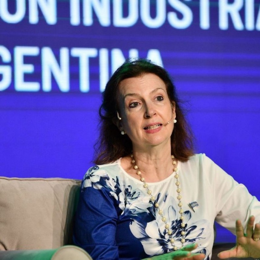 Diana Mondino design&oacute; en Planta Permanente a personal del Ministerio de Relaciones Exteriores