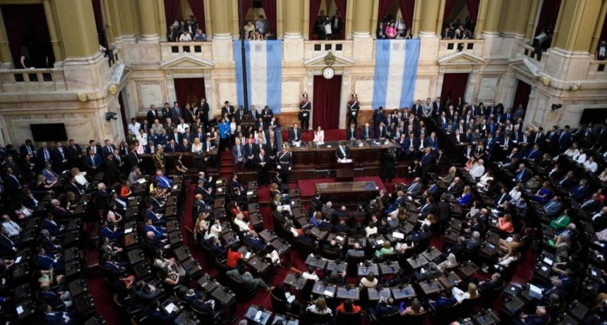 Diputados y el Senado formalizaron la marcha atr&aacute;s del aumento de dietas