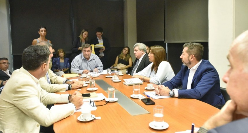 En la Legislatura tucumana se dio dictamen a tres proyectos que favorecen la actividad laboral en telemercadeo y turismo