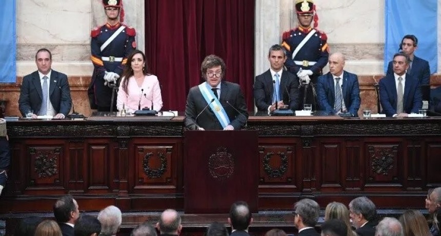 El Gobierno convoca al di&aacute;logo en busca de evitar un nuevo tropiezo en el Congreso