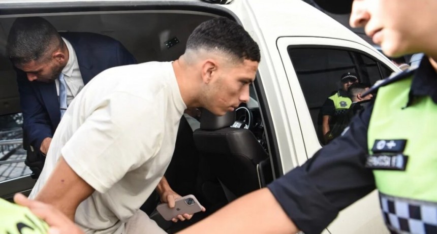 V&eacute;lez suspendi&oacute; los contratos de los jugadores denunciados por abuso sexual