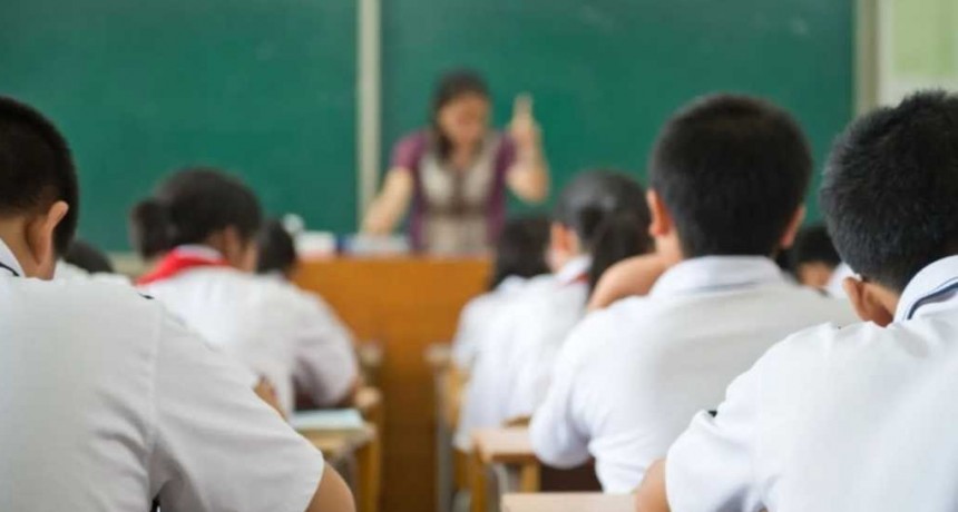 El Gobierno lanz&oacute; "vouchers educativos" pagar la cuota de escuelas privadas