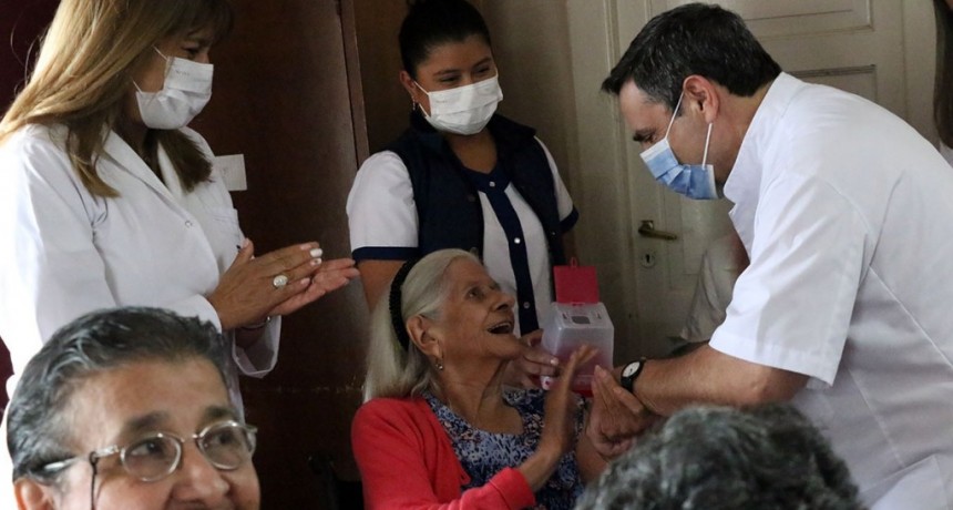 Lanzaron la campa&ntilde;a de vacunaci&oacute;n antigripal 2024 en Tucum&aacute;n