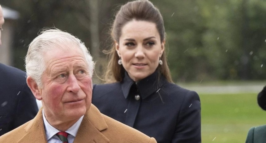 El rey Carlos III est&aacute; "muy orgulloso" de Kate Middleton "por su valent&iacute;a" tras anunciar que padece c&aacute;ncer