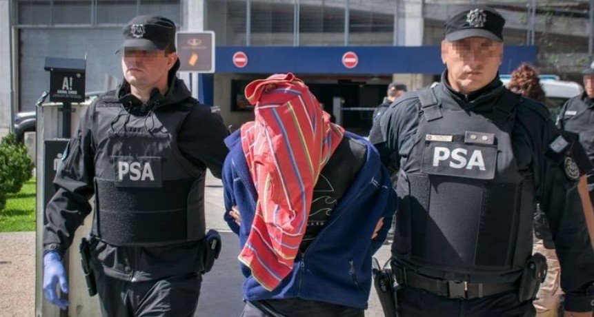 Intentaban traficar 43 kilos de coca&iacute;na en la bodega de un avi&oacute;n que iba a Europa