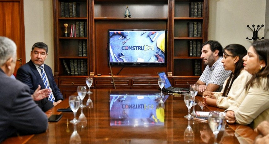 Legislatura: Acevedo y el presidente de la FET dialogaron sobre la campa&ntilde;a "CONSTRUFET"