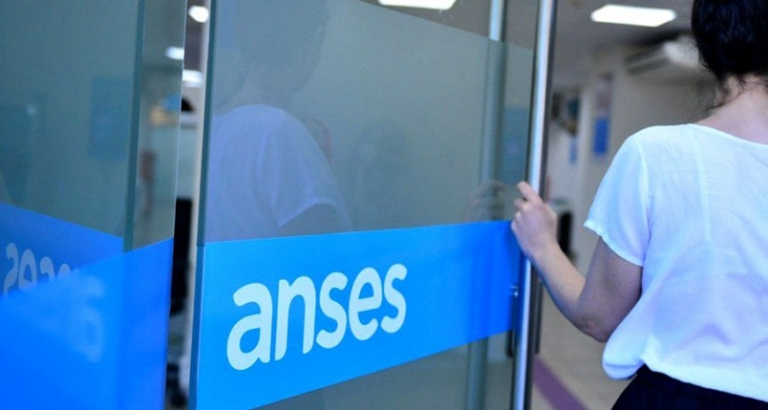 Los trabajadores de ANSES Famaill&aacute; en alerta por inminentes despidos