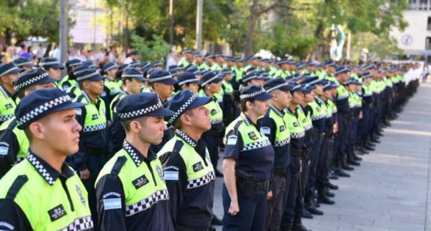 Por orden del Gobernador expulsaron a cinco agentes de la Polic&iacute;a