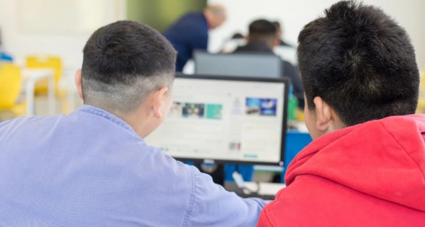 Ofrecer&aacute;n cursos de programaci&oacute;n en escuelas de Tucum&aacute;n