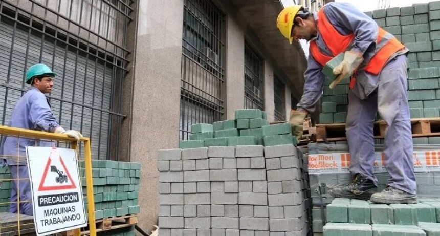 Fuerte ca&iacute;da de la inversi&oacute;n en febrero