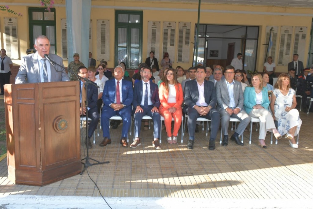 Jaldo presenció la formación de alumnos del Liceo Militar