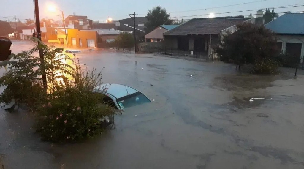 El Gobierno nacional decretó tres días de duelo por las víctimas del temporal en Bahía Blanca