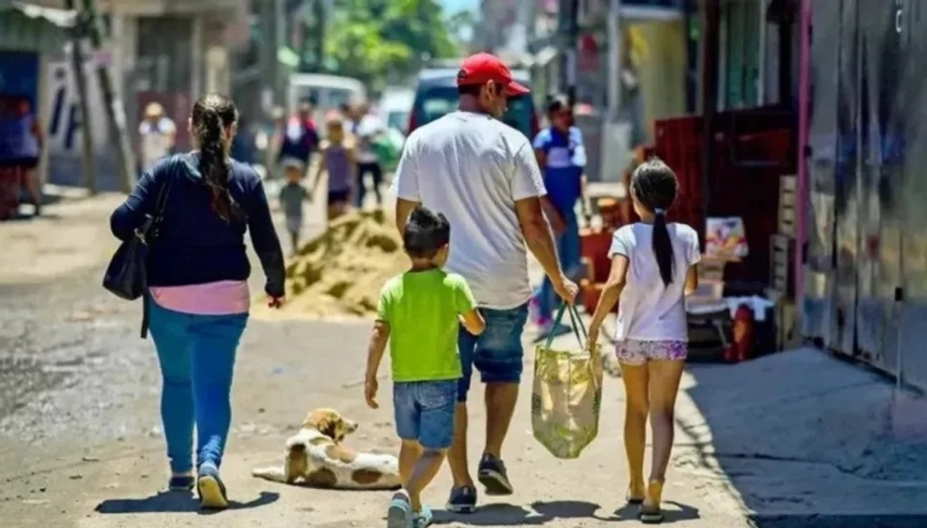 Una familia necesitó en febrero más de $1.057.000 para no ser pobre