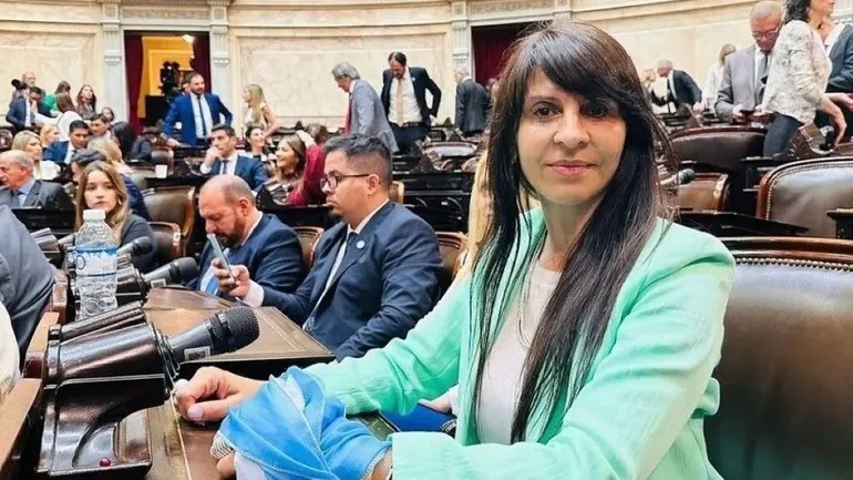 Denuncian que una diputada libertaria traficó droga y estuvo detenida en Estados Unidos