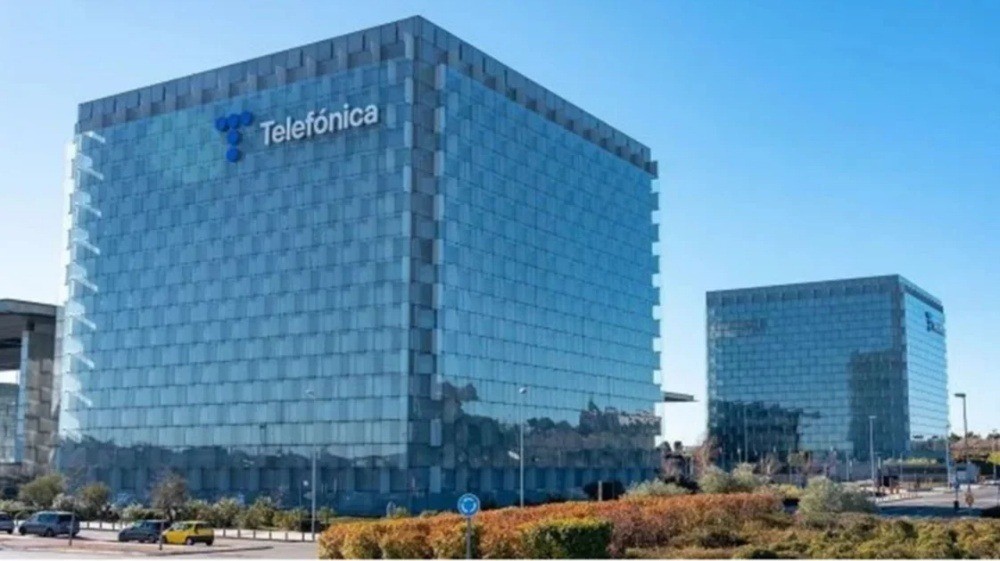 Denuncian ante la CNDC la venta de Telefónica a Telecom