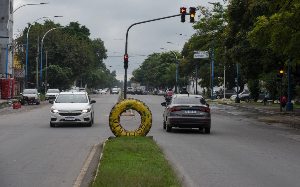 Ponen en funcionamiento el complejo semaforizado en avenida Juan B. Justo y México