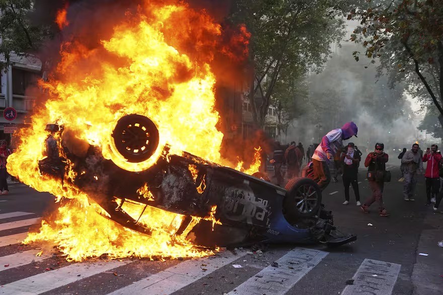 Cayó uno de los sospechosos de prender fuego a un patrullero durante los incidentes en el Congreso