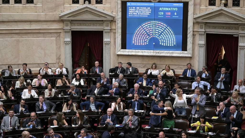 La Oficina del Presidente celebró la aprobación del acuerdo con el FMI