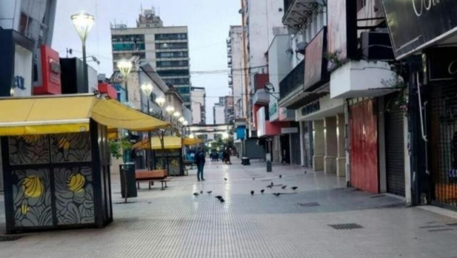 El lunes no abrirán los comercios en Tucumán