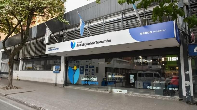 Se derrumb&oacute; un escenario en un boliche de Costanera Norte: 15 heridos y 700 evacuados durante la madrugada