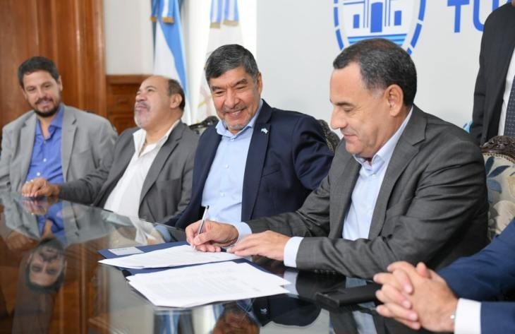 Manifestantes venezolanos se concentraron en Plaza de Mayo para reclamar por el traspaso de mando en Venezuela