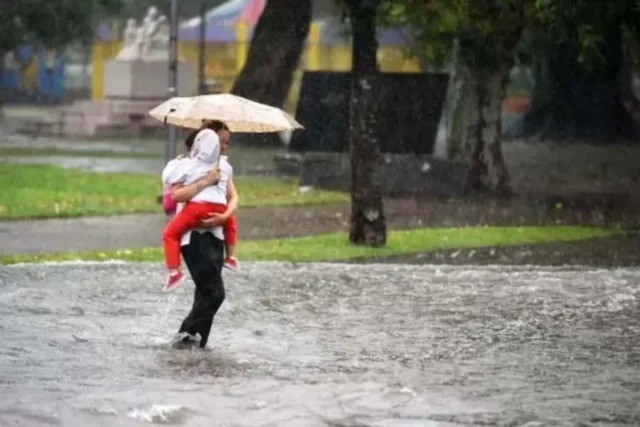 El Gobierno provincial entregó nuevo equipamiento de última tecnología para hospitales, policlínicas y caps de la capital e interior