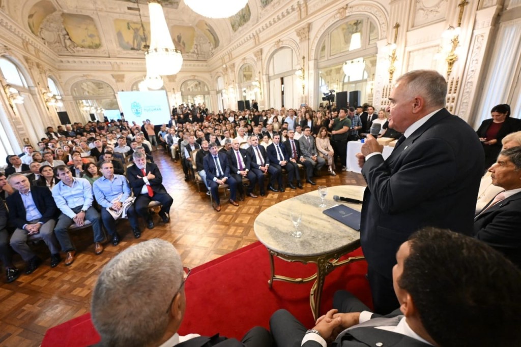 En el Foro de Davos, Milei adhiere al Consejo de la Paz de Trump que busca mediar en Gaza y otros conflictos