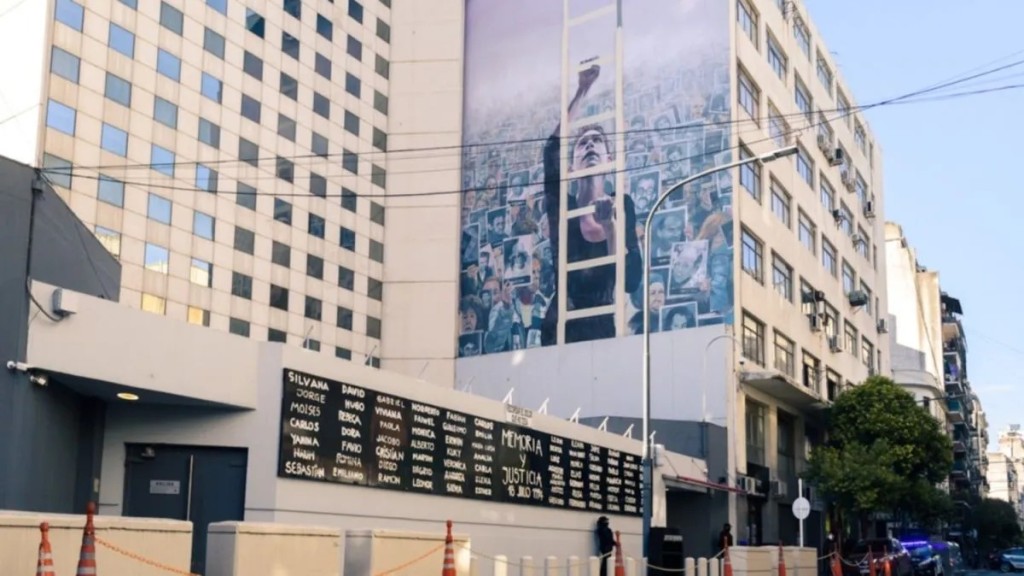 Compra de Telef&oacute;nica: Guillermo Francos dijo que "el Gobierno debe analizar si hay monopolio"