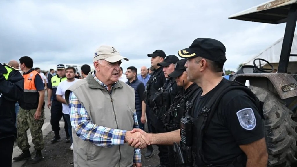 Una sesi&oacute;n con clima de estadio: c&aacute;nticos, abucheos y provocaciones marcaron la jura de diputados con Milei en el palco