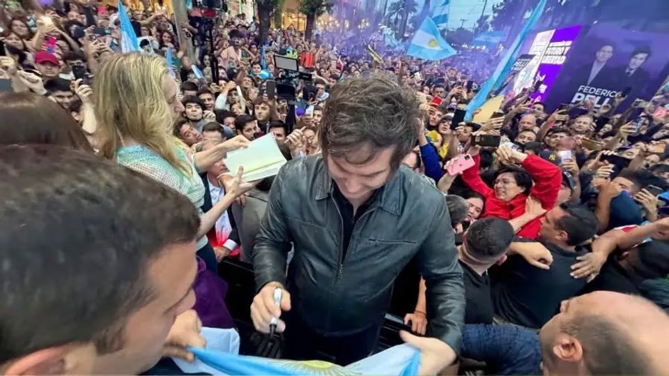 Milei encabez&oacute; una nueva reuni&oacute;n de Gabinete en la que se trat&oacute; el conflicto con los gremios aeron&aacute;uticos