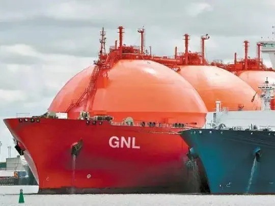 Gas natural licuado: el conflicto b&eacute;lico eleva los costos y anticipa una suba en las facturas de luz para los pr&oacute;ximos meses