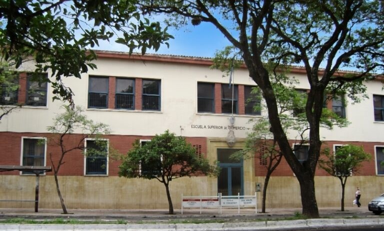 Inhabilitaci&oacute;n permanente para un docente de la Escuela Belgrano tras un sumario por acoso a alumnas