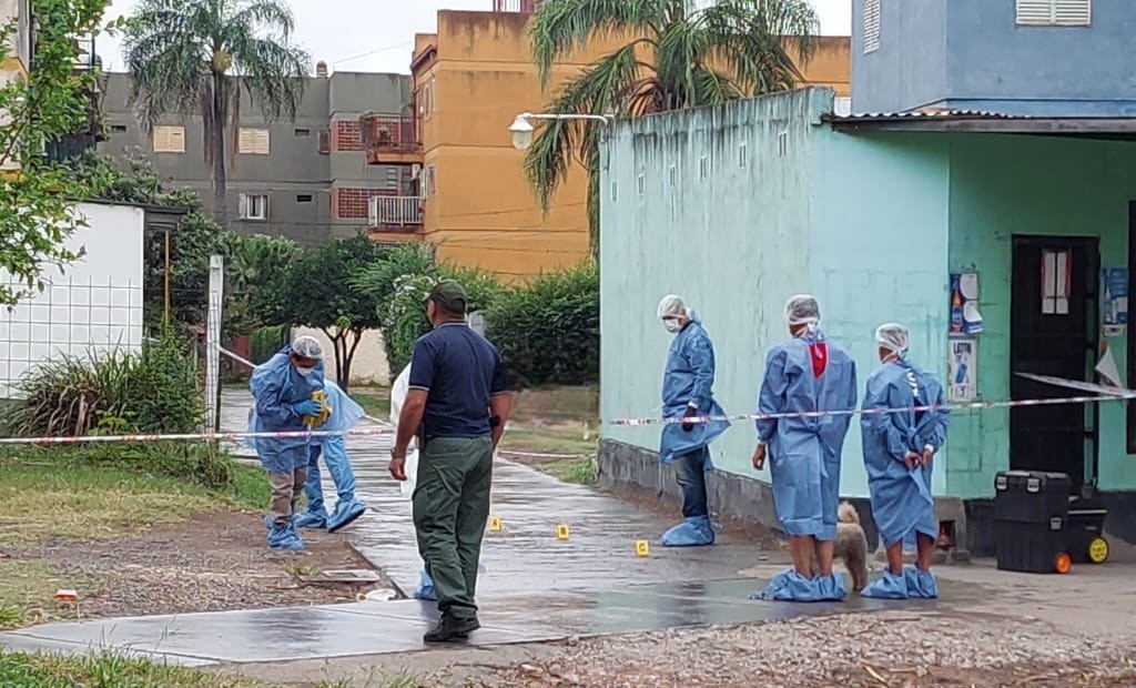 Vecinos del Barrio Oeste II juntan firmas para que una inmobiliaria eche a un inquilino acusado de vender drogas