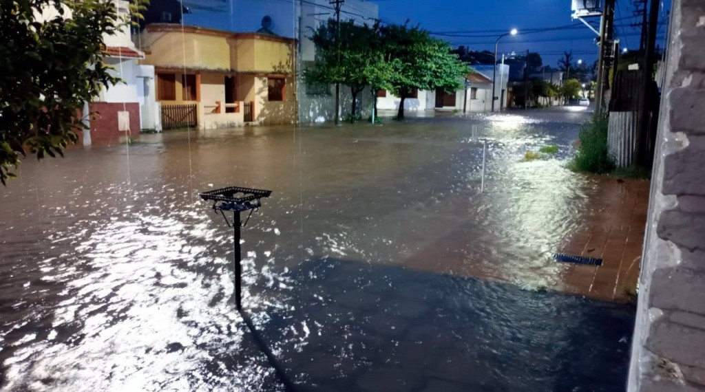 Temporal en Olavarr&iacute;a: inundaciones cr&iacute;ticas y alerta del SMN por tormentas fuertes en el centro bonaerense