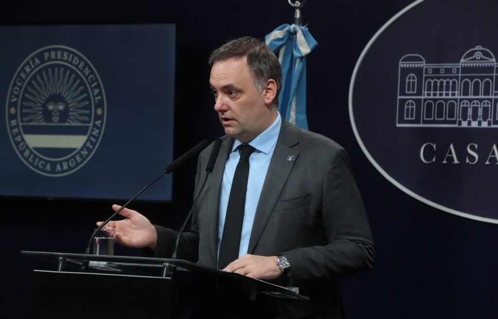 Denuncia contra Adorni: un diputado pide explicar el nivel de vida y advierte que el Gobierno eval&uacute;a un reemplazo