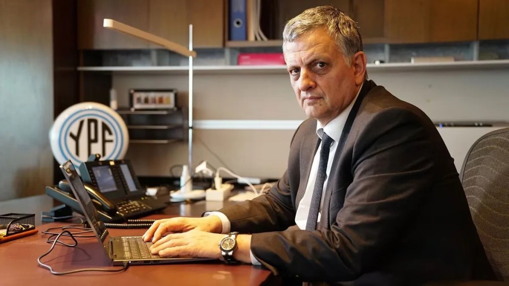 Horacio Mar&iacute;n asegur&oacute; que YPF subi&oacute; los combustibles &ldquo;un tercio de lo que deber&iacute;a&rdquo; y defendi&oacute; la pol&iacute;tica de precios