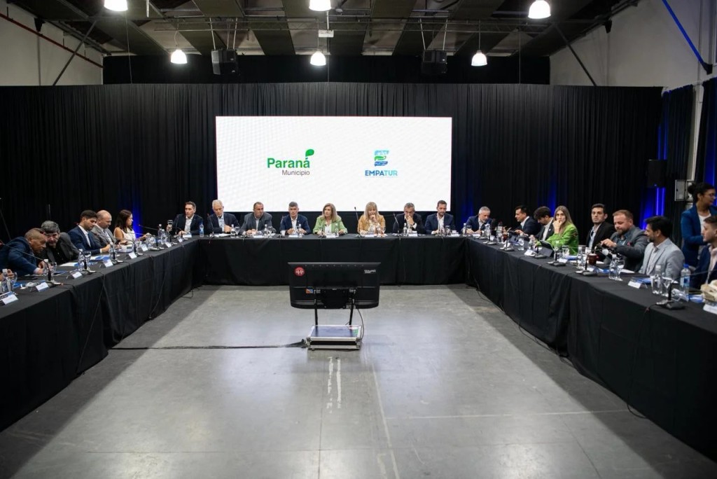 Intendentes de todo el pa&iacute;s se reunieron en Paran&aacute; y advirtieron por &ldquo;asfixia financiera&rdquo; ante la ca&iacute;da de recursos nacionales