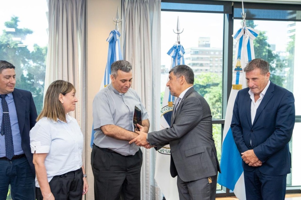 Acevedo se reuni&oacute; con autoridades del Cottolengo y se comprometi&oacute; a colaborar ante la falta de actualizaci&oacute;n de aportes