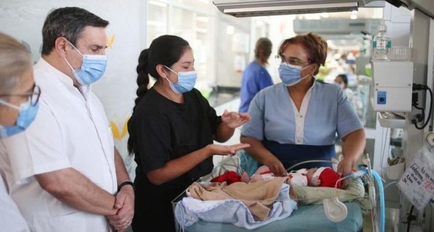 "En minutos salvamos a Teo": la historia del beb&eacute; que volvi&oacute; a la vida gracias al tratamiento con &oacute;xido n&iacute;trico en la Maternidad de Tucum&aacute;n