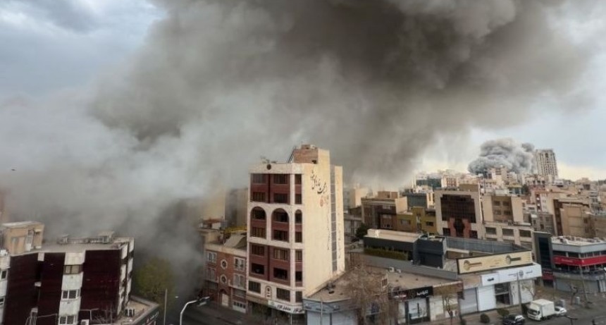 Trump advierte que la "gran ola" del ataque a Ir&aacute;n est&aacute; por llegar y no descarta enviar tropas terrestres