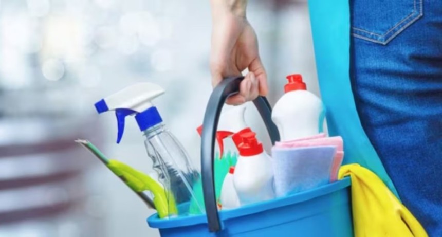 Servicio dom&eacute;stico: las escalas salariales de marzo, categor&iacute;a por categor&iacute;a, con el nuevo aumento y el bono de $20.000