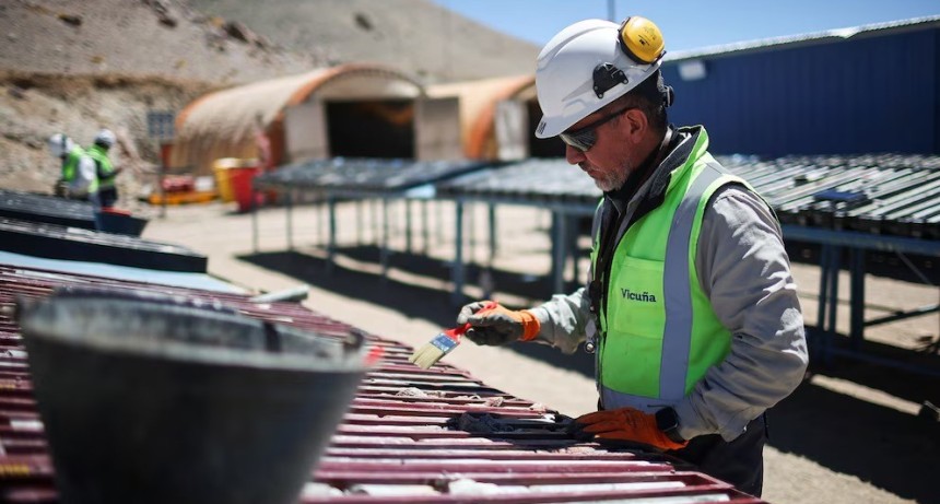 El Gobierno promulg&oacute; la reforma laboral: cambios en indemnizaciones, jornada y sindicatos