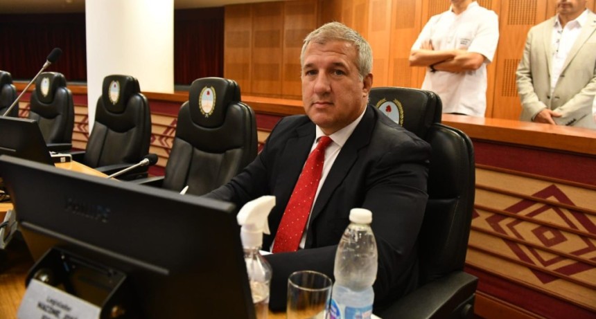 Defensor del Pueblo: Macome cuestion&oacute; la falta de independencia de los candidatos y se abstuvo de votar