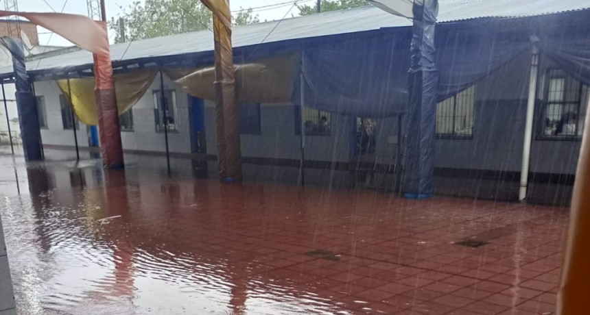 M&aacute;s de treinta escuelas del sur tucumano, afectadas por las lluvias: activan clases virtuales y convierten aulas en refugios para evacuados