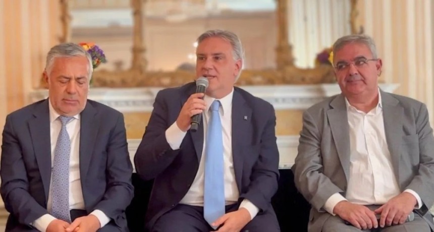 Gobernadores de 10 provincias sellaron su apoyo al rumbo de Milei ante 150 inversores en Nueva York: "No hay marcha atr&aacute;s"