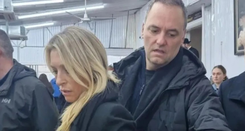 Adorni explic&oacute; por qu&eacute; su esposa viaj&oacute; con Milei a Nueva York y la oposici&oacute;n pidi&oacute; informes