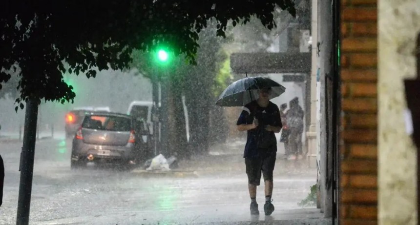 Clima en Tucum&aacute;n: tormentas durante todo el jueves y un fin de semana con altibajos, seg&uacute;n el pron&oacute;stico del SMN