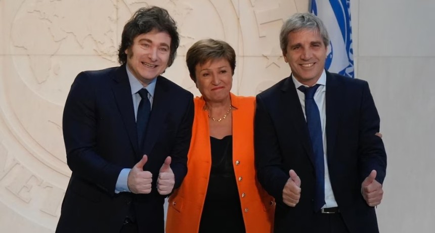 FMI demora env&iacute;o de reporte clave y mantiene en vilo un desembolso de US$1000 millones para Argentina