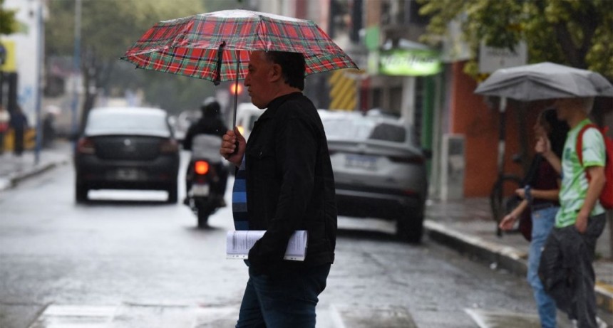 C&oacute;mo seguir&aacute; el tiempo en Tucum&aacute;n: alertan por m&aacute;s lluvias y tormentas