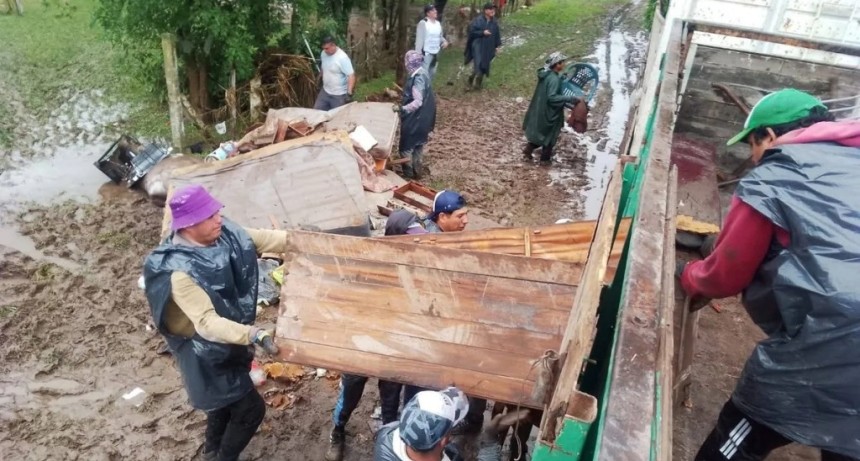 Santa Ana, la otra cara de la emergencia: 60 familias perdieron todo tras el desborde hist&oacute;rico del arroyo Matazambi